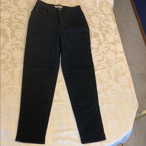 Black Skinny Jeans with Classic Fit